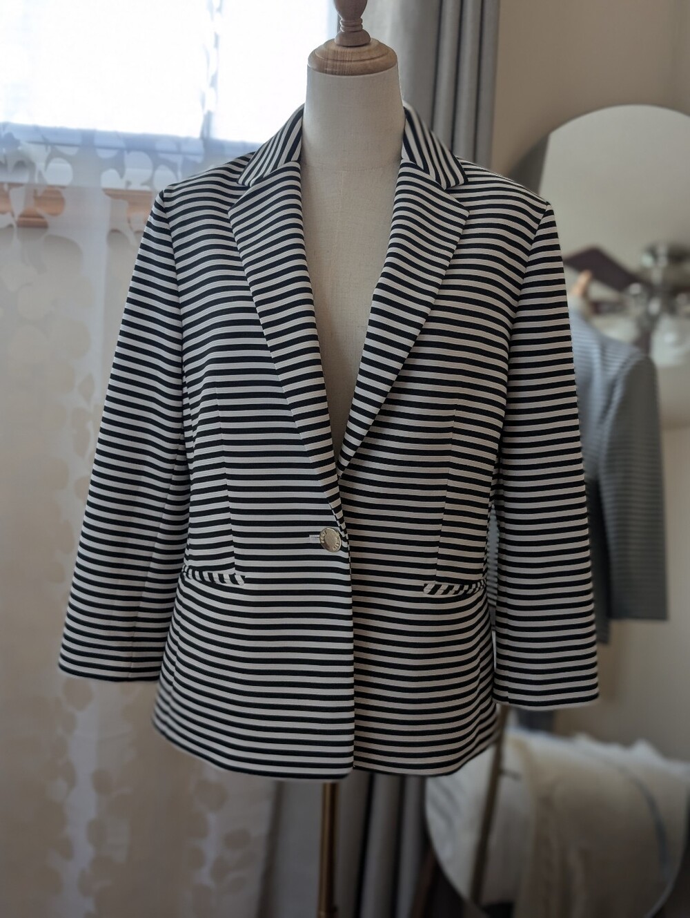Anne Klein Women's Size Large Classic Black and White Striped Office Work Blazer
